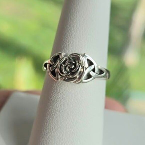 Celtic Trinity Rose Sterling Silver Ring, sizes 6 & 7 - Picture 4 of 6